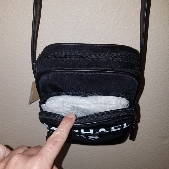 Michael Kors sport crossbody - Picture 4 of 5